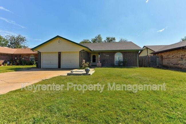 Building Photo - 1120 Kings Ct
