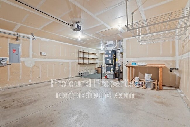 Building Photo - 7533 SW Applegate Dr