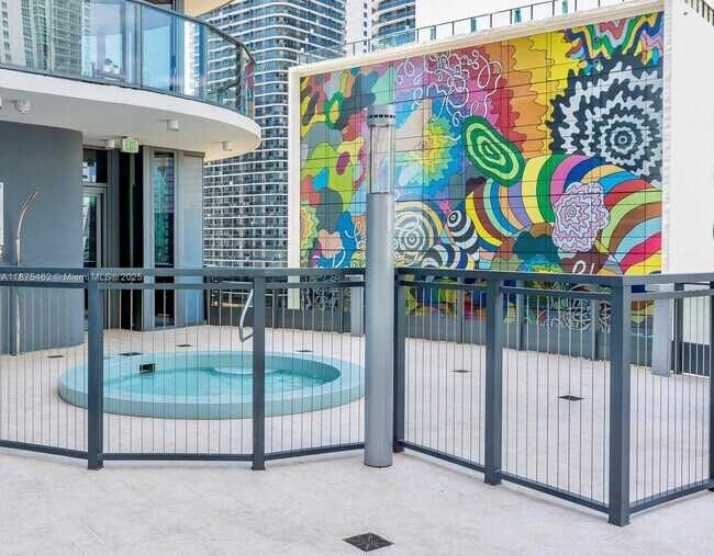 Building Photo - 1000 Brickell Plaza