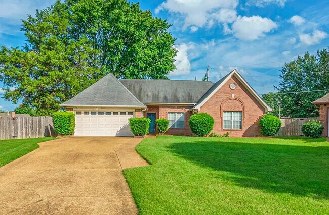 Building Photo - 5388 Bradley Ridge Cove