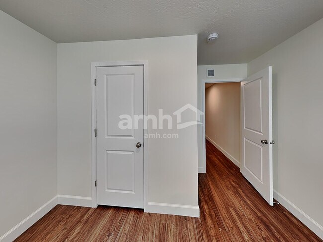 Building Photo - 5936 Verdigris Dr