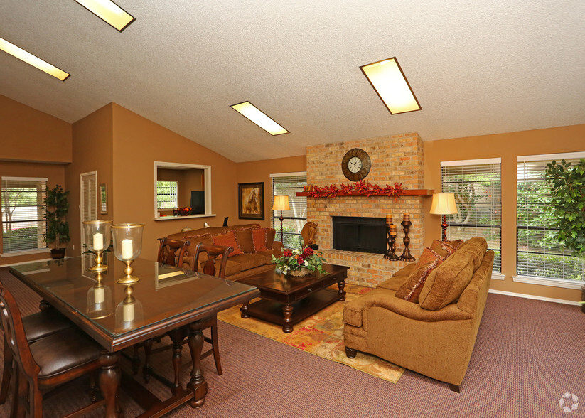 Clubroom - Cedar Bend Apartments