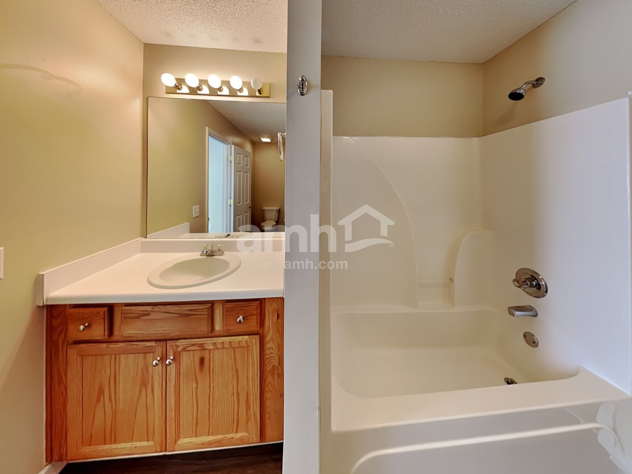 Building Photo - 2849 Elijah Dr