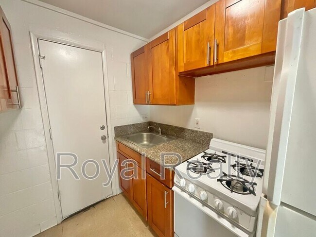 Building Photo - 94-232-232 Aniani Pl