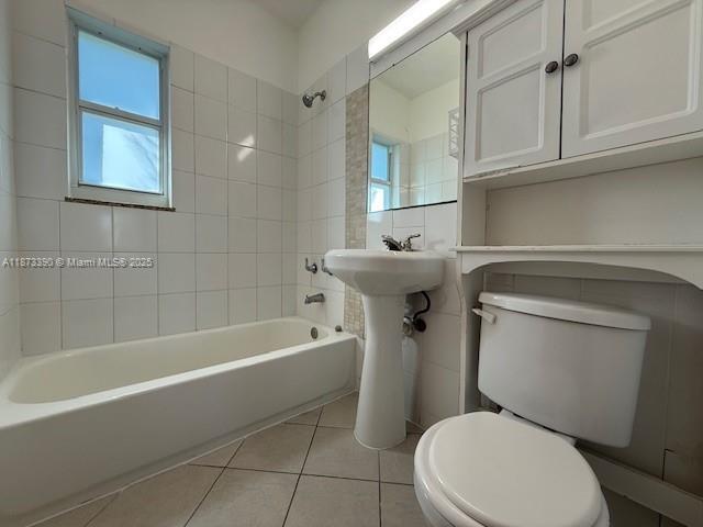Building Photo - 7207 Bay Dr