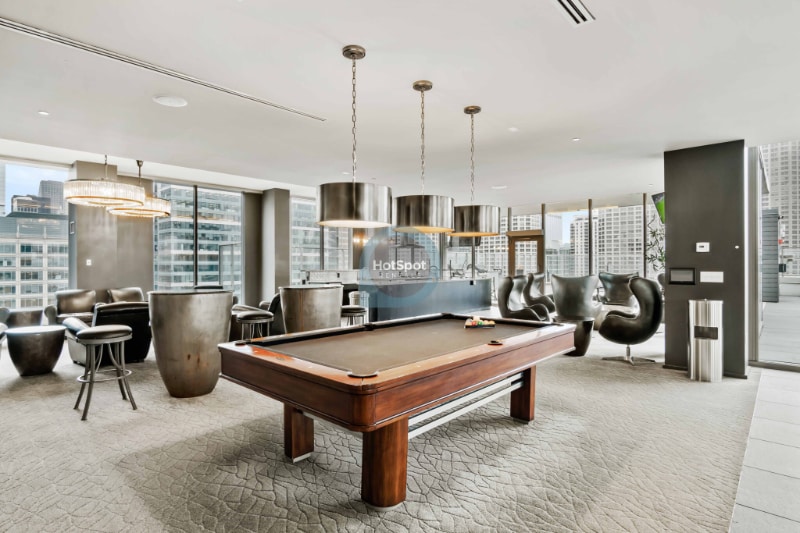 Building Photo - 120 N Desplaines St