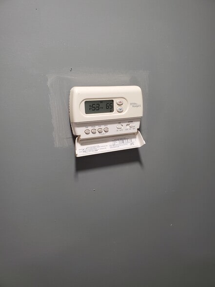 Building Photo - 239 Hilltop Dr