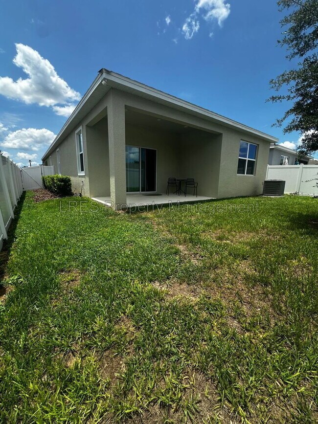 Building Photo - 3130 Amaranth St
