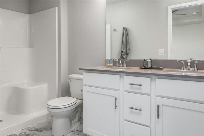 Building Photo - Charming 3 Bedroom Home in Urbandale