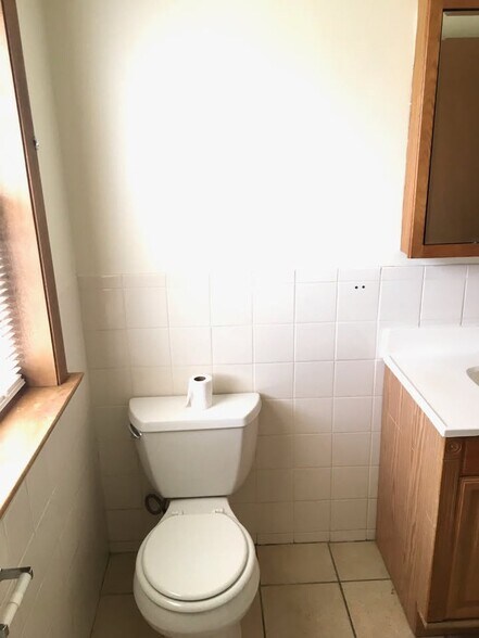 Building Photo - 10350 Milford St