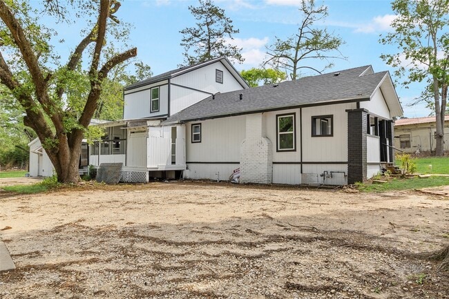 Building Photo - 725 S Washington Ave