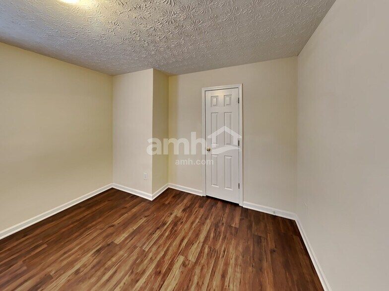 Building Photo - 170 Taggart Run NW