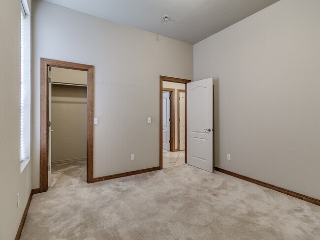 Building Photo - Fenwick Garden Village + Gated Community i...