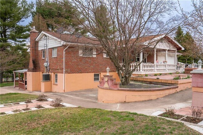 Building Photo - 212 Signorile Ln