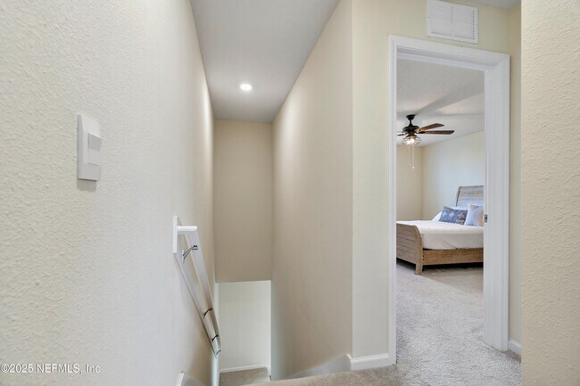 Building Photo - 488 Coastline Wy
