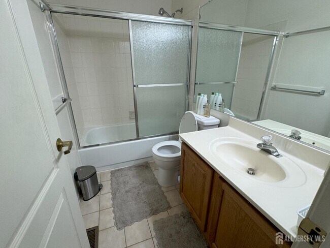 Building Photo - 36 Lavender Dr