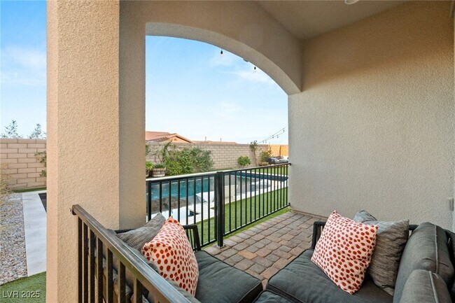 Building Photo - 258 Castellari Dr