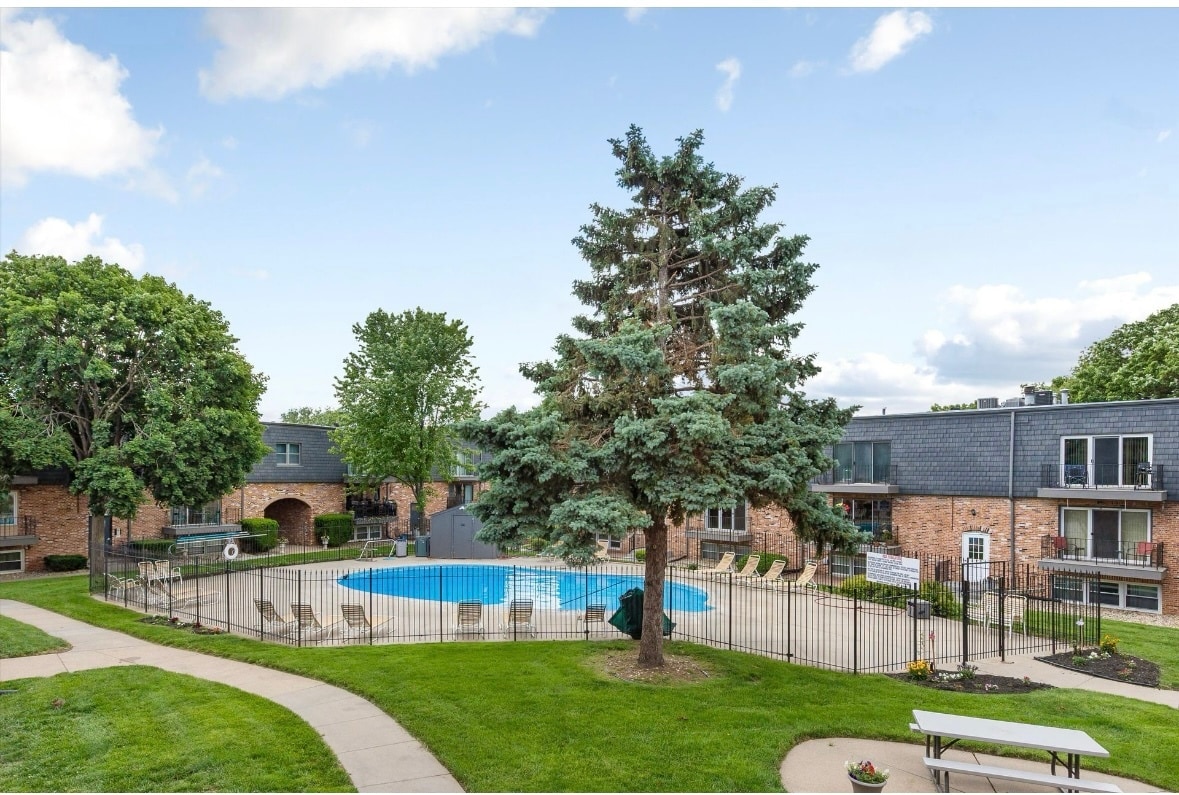 Building Photo - 12727 Woodcrest Plz