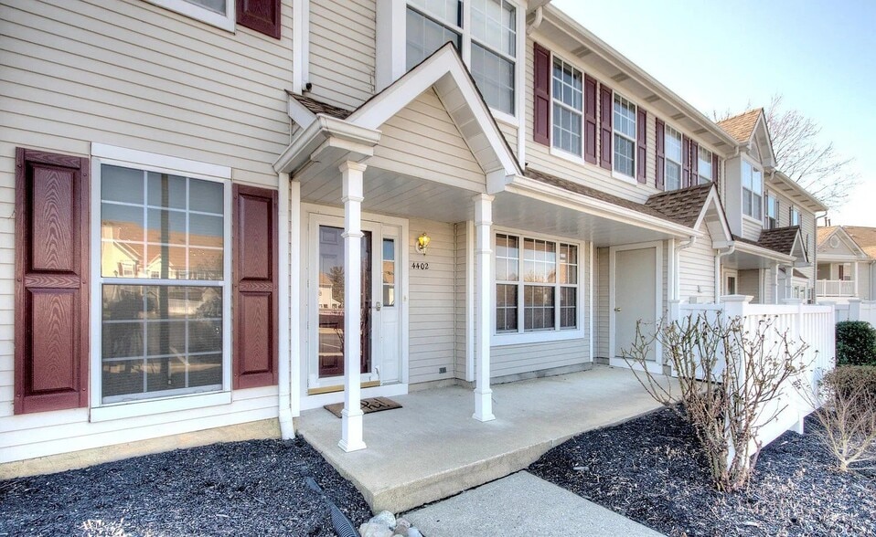 Building Photo - 4402 Aberdeen Ln
