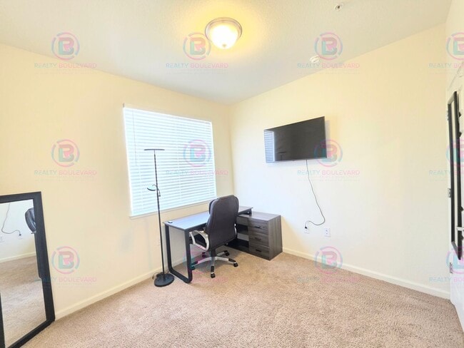Building Photo - 3010 Sterling Ridge Cir