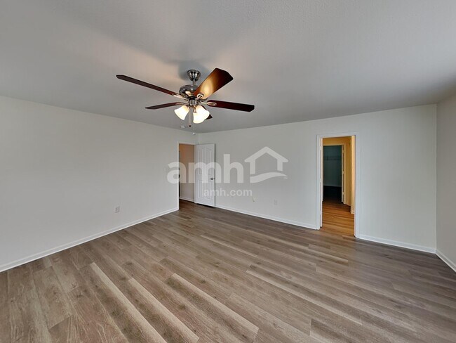 Building Photo - 10717 Pointer Ridge Dr