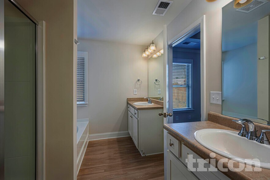 Building Photo - 204 Margrave Dr