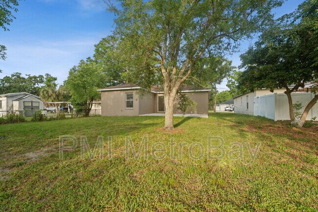 Building Photo - 7003 N Oregon Ave