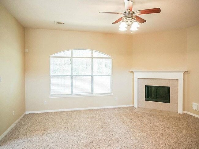 Building Photo - 21645 Forest Colony Dr