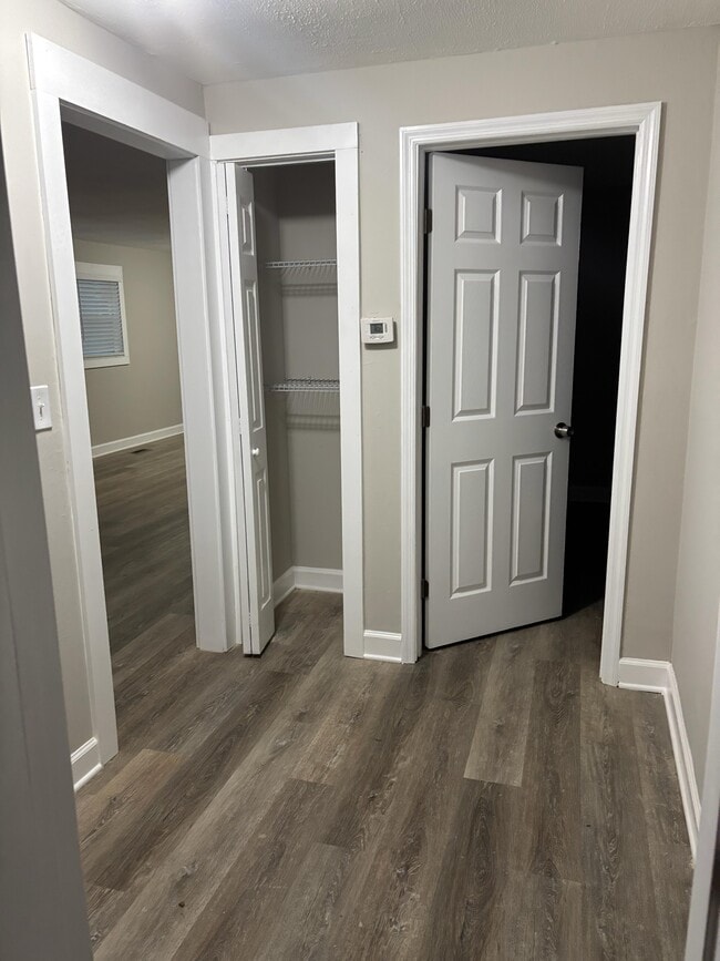 Building Photo - 3881 Spencer Cir