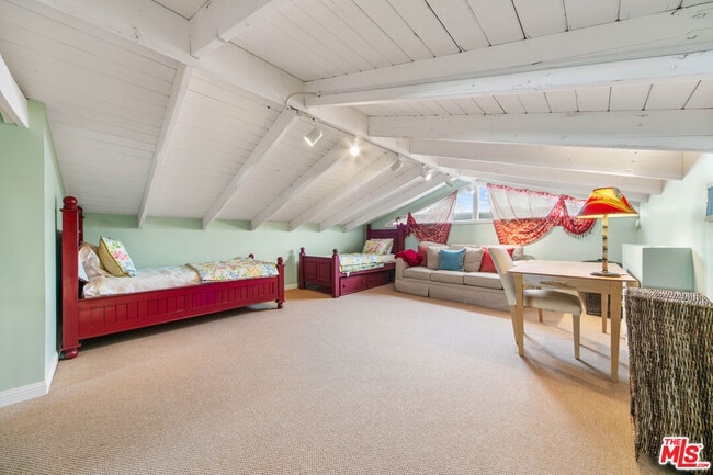 Building Photo - 24542 Malibu Rd