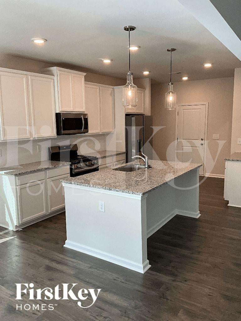 Building Photo - 1203 Mission Hill Ln