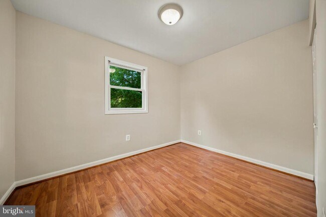 Building Photo - 4656 Evansdale Rd