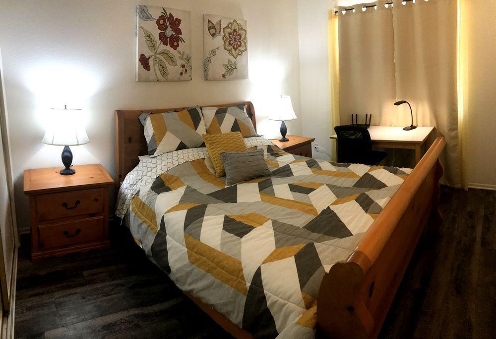 Building Photo - 73829 S Slope Dr