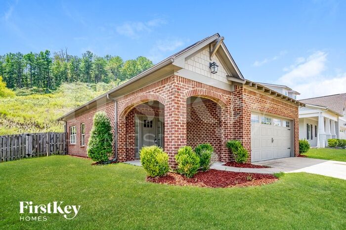 Building Photo - 1360 Woodridge Pl