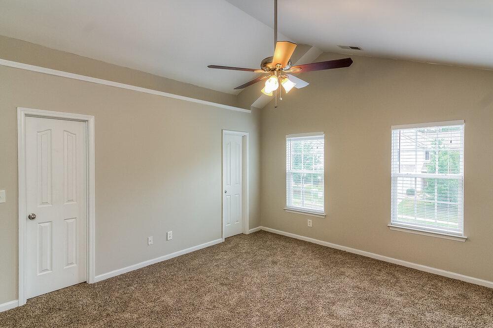 Building Photo - 523 Mountain Quail Dr