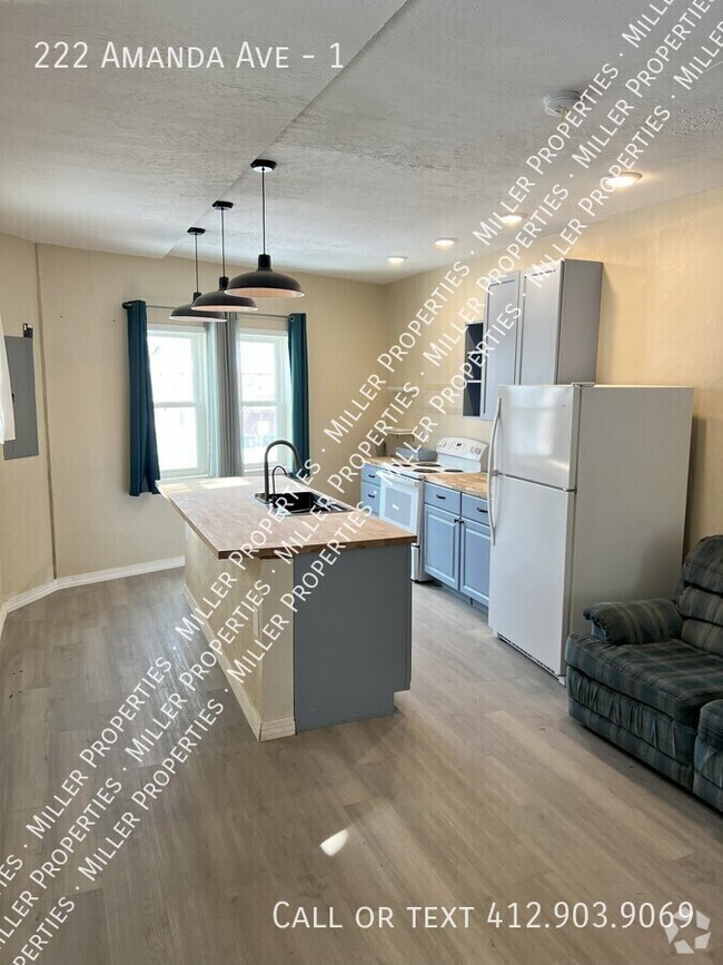 Building Photo - New Modern 1-bed 1-bath right next to majo...