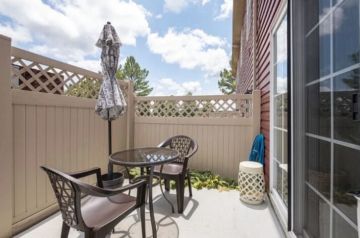 Building Photo - 8430 Charbay Cir