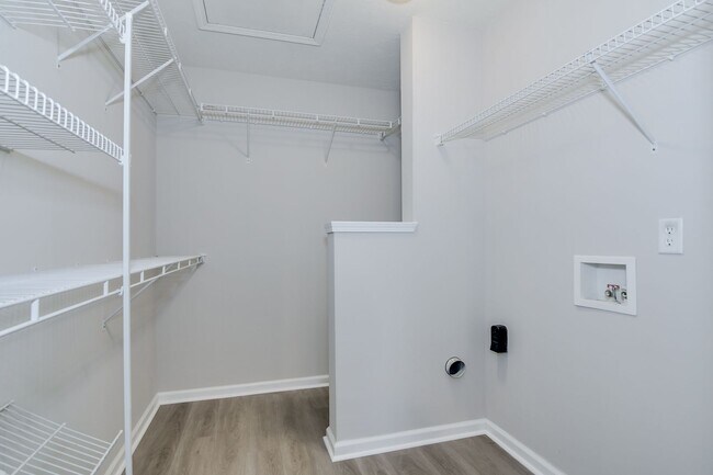Building Photo - Updated 2 Bedroom 2 Bath Townhouse in Evans