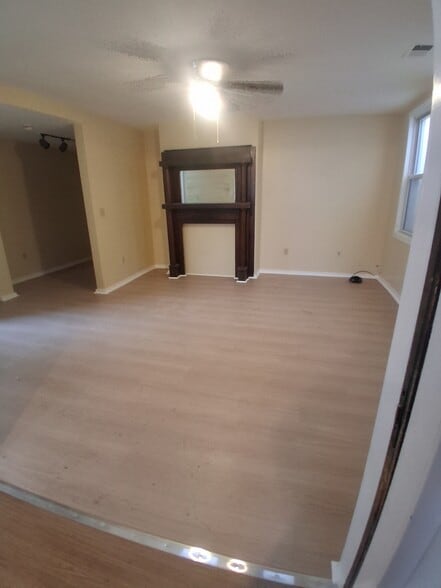 Building Photo - 51 Grant Ave