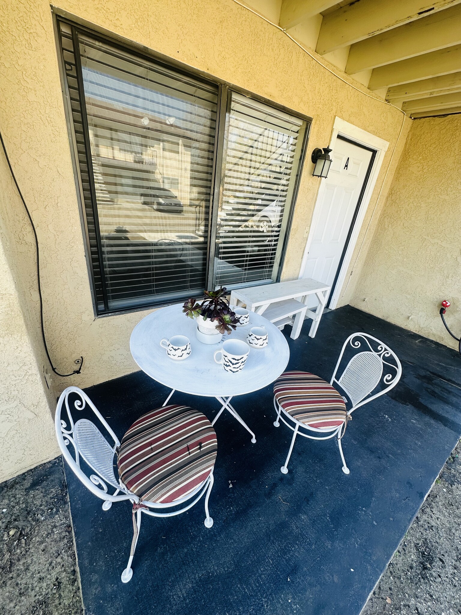 Building Photo - 6005 Hill Dale Ct