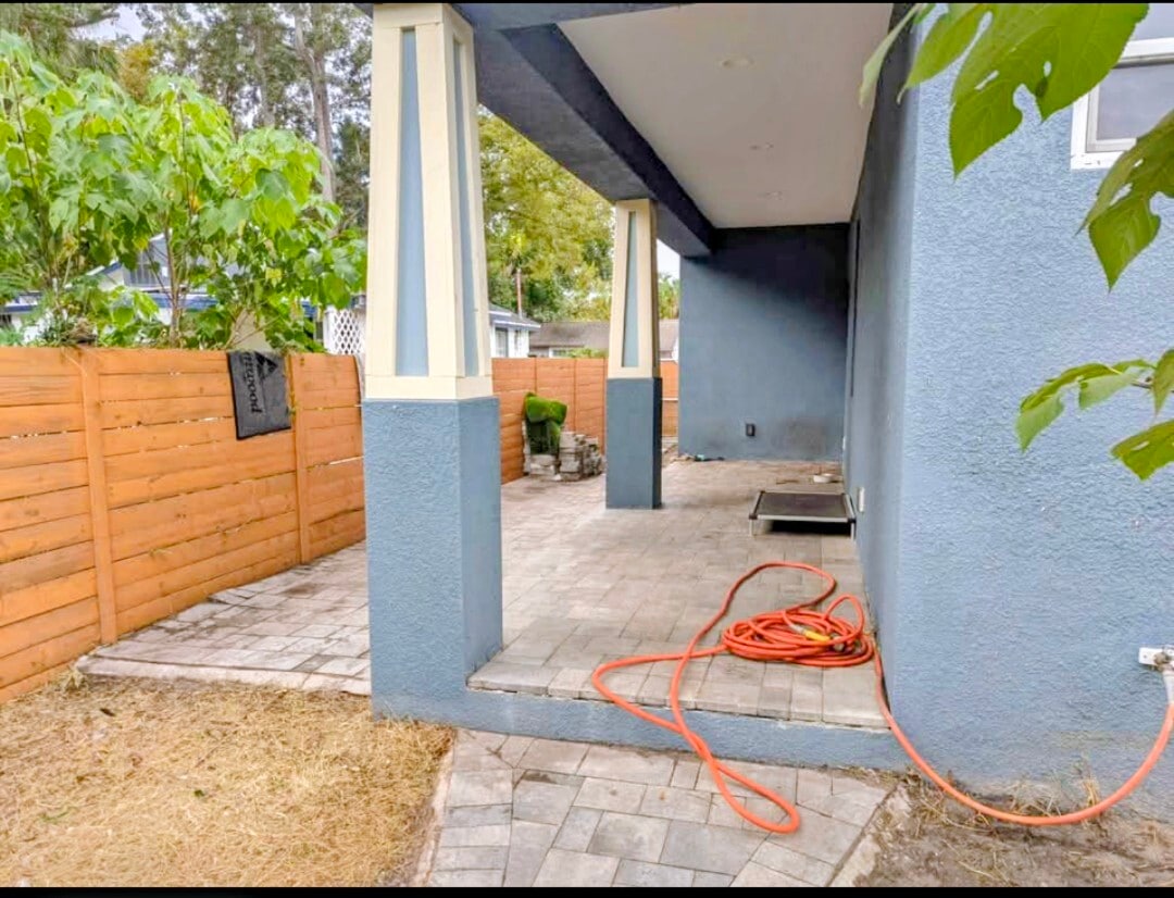 Building Photo - 8217 N Brooks St