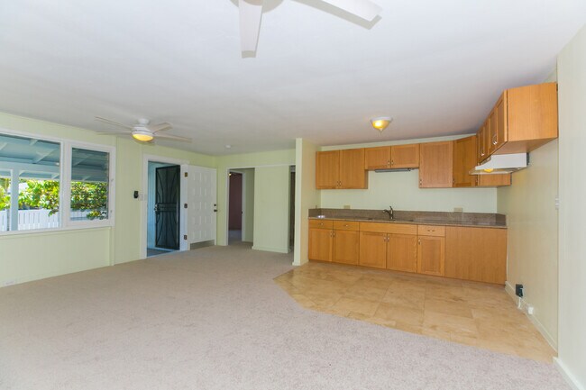 Building Photo - 828 Oneawa St