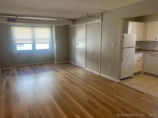 Building Photo - 330 Blake St