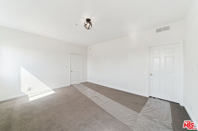 Building Photo - 1508 Greenfield Ave