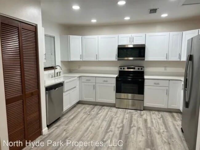 Building Photo - River Front Stilt Home