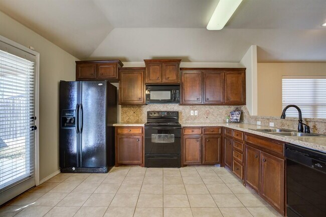 Building Photo - 3/2 in South Lubbock