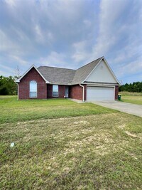 Building Photo - 3 BD 2 BA home in the St. Martin School District of Ocean Springs