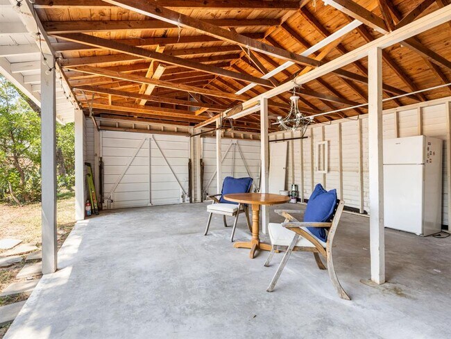 Building Photo - 1112 Arcadia Ave