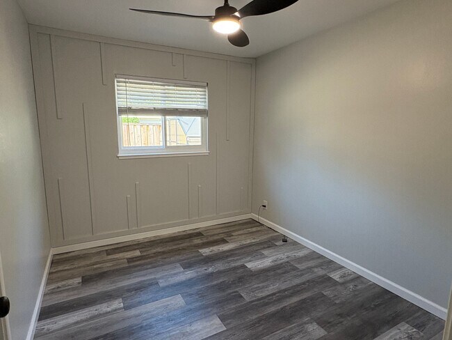 Building Photo - 2302 La Salle Dr
