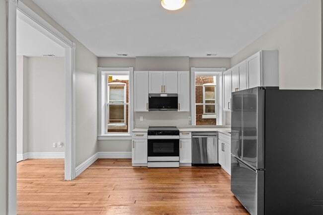 Building Photo - 3518 Iowa Ave